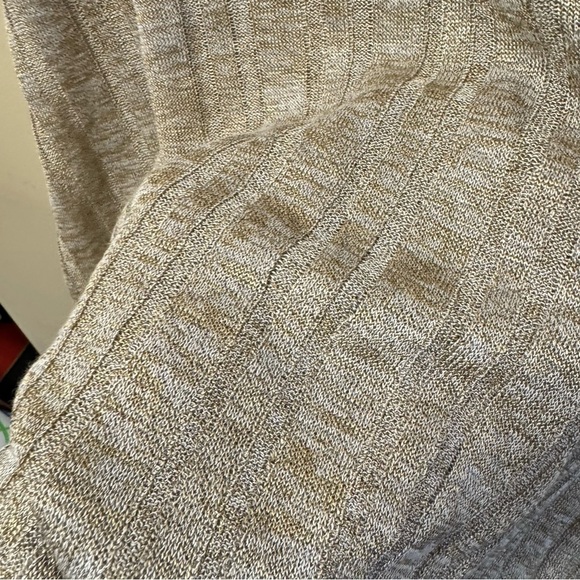 Mango V-Neck Beige Sweater - Picture 4 of 5